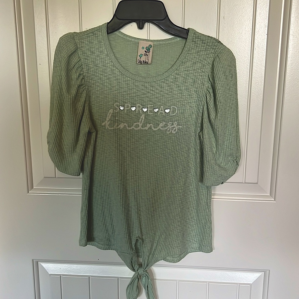 Lily Bleu ‘Spread Kindness’ child’s top. Green, size XL/16